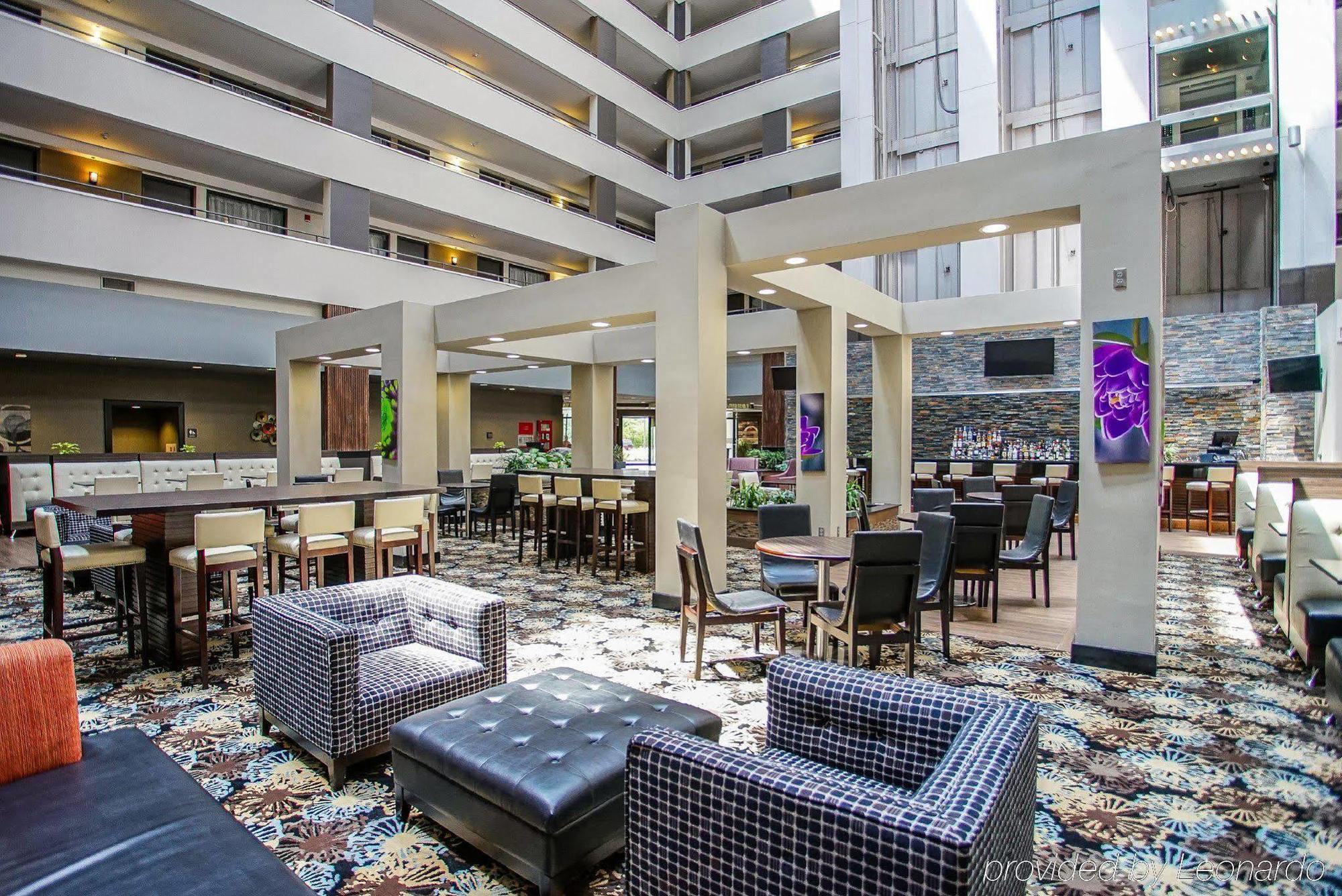Ramada By Wyndham Southfield Hotel Exterior photo